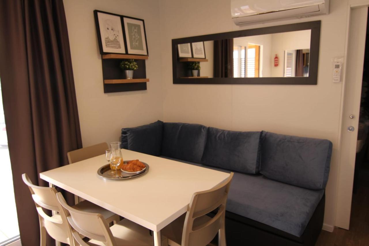 Mobile Home Anamari Biograd Na Moru Eksteriør bilde