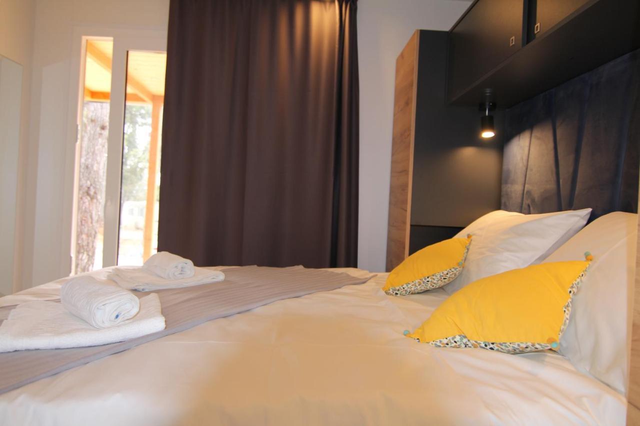 Mobile Home Anamari Biograd Na Moru Eksteriør bilde