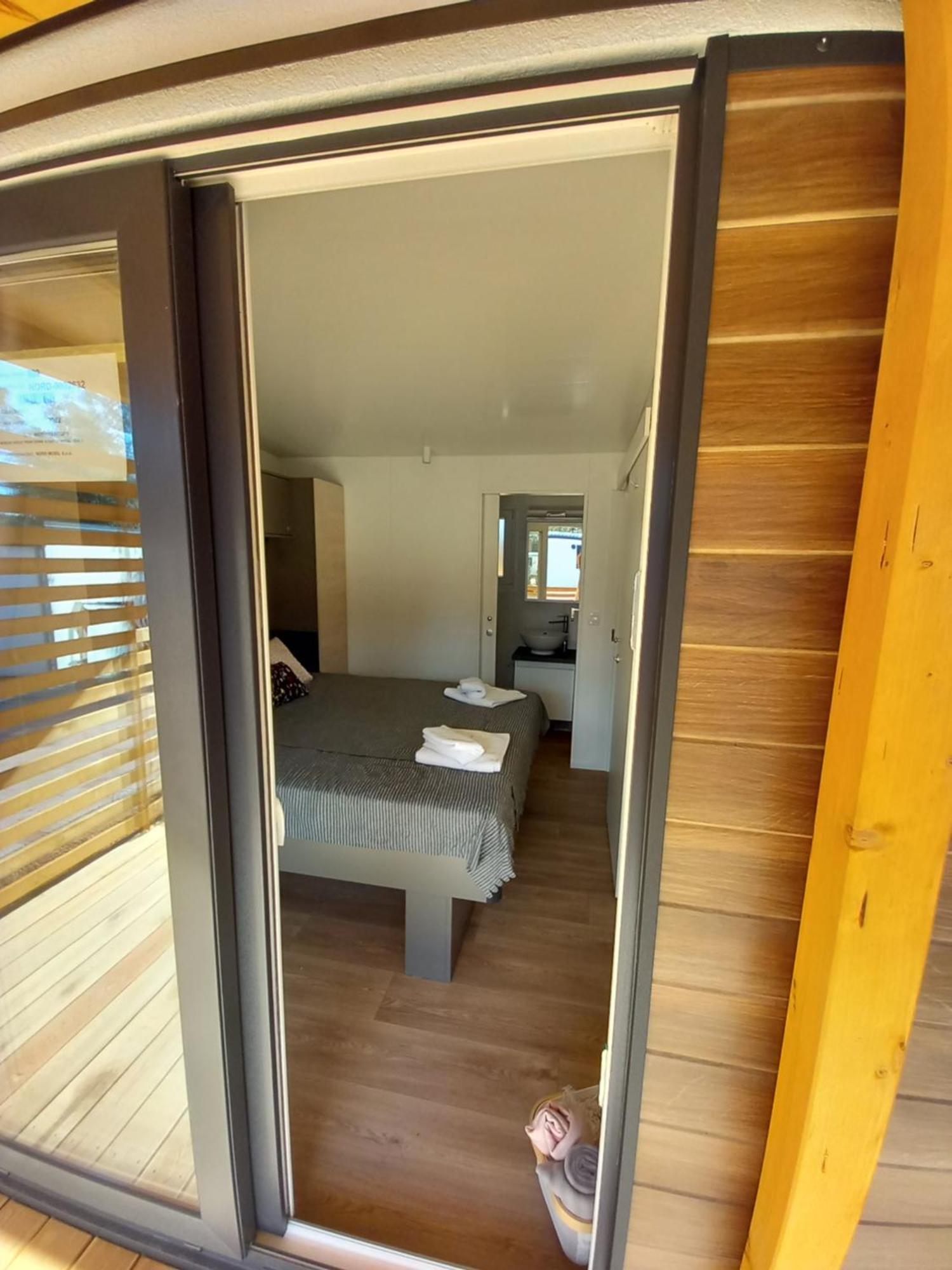 Mobile Home Anamari Biograd Na Moru Eksteriør bilde