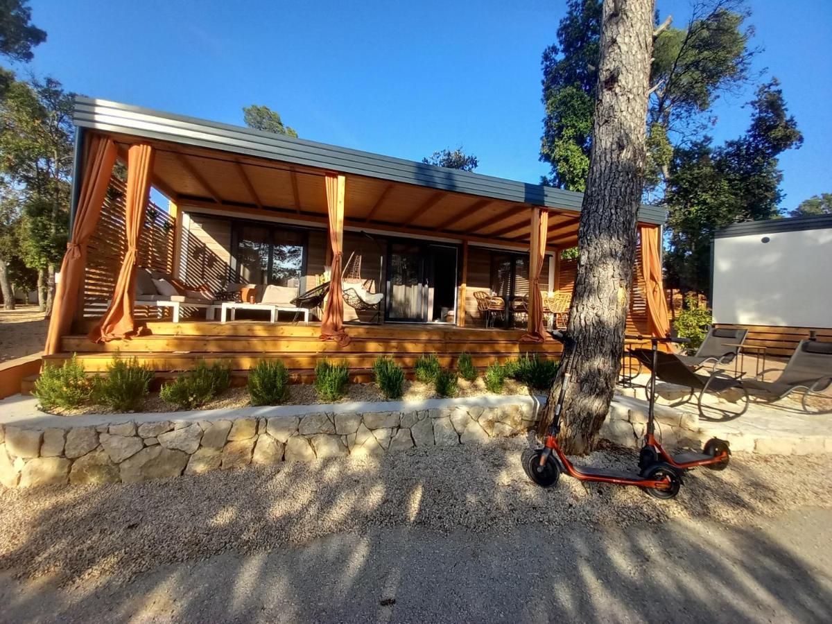 Mobile Home Anamari Biograd Na Moru Eksteriør bilde